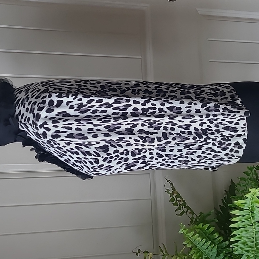 White House Black Market Cheetah Cardigan XS - Picture 4 of 10